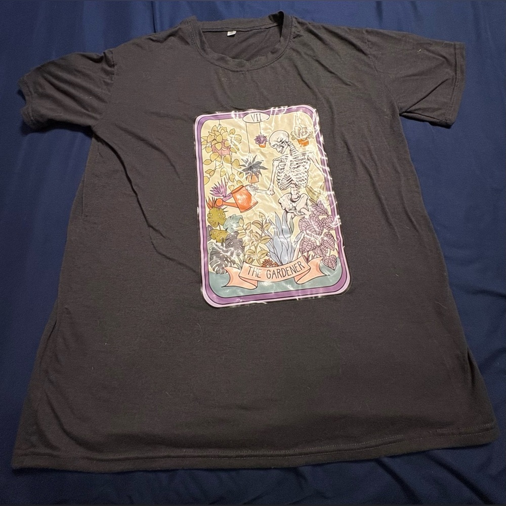 Soft gray tshirt tarot design